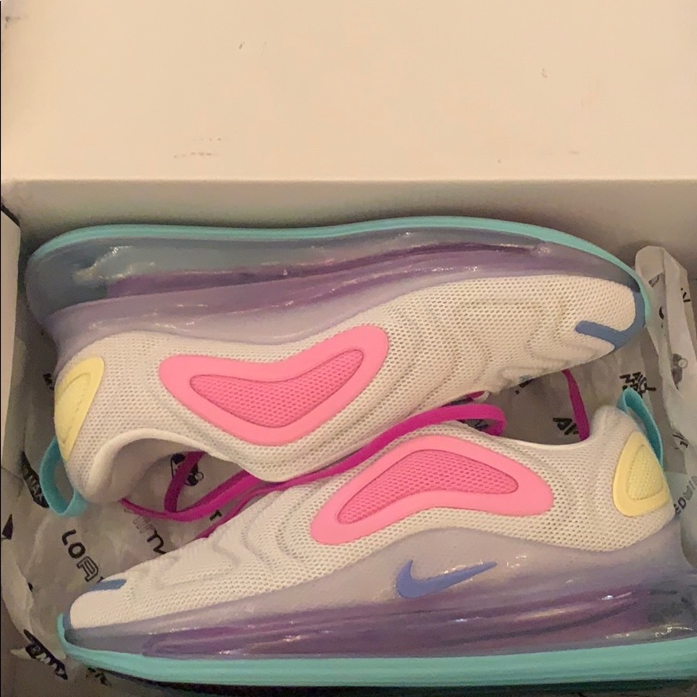 Women’s Air Max 720